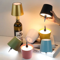Lampe de bouteille de vin sans fil Type-C Chargement Contrôle tactile Lumière de bouteille de vin Dimming LED Lampe de table en métal Bar Cafe Night Light