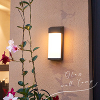 Appliques murales à vendre Décoration Simple Chevet Ip65 Extérieur Étanche Jardin Aluminium Moderne LED Applique Extérieure