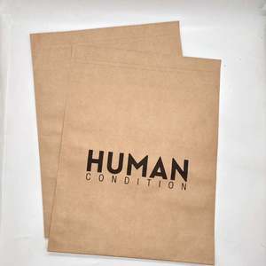 Sac d'expédition en polyéthylène biodégradable écologique, brun, pour l'expédition de vêtements et de chaussettes, avec logo personnalisé - Product Image 5