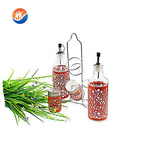Botellas de vidrio vacías con diseño de hierro repujado para aceite y vinagre/salero y pimentero - Product Image 2