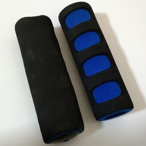 Couvertures de poignée de vélo colorées chaudes pour poignée de poignée poignée de vélo en <span class=keywords><strong>mousse</strong></span> - Product Image 4