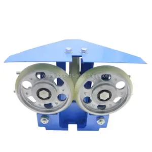 D160 Elevator Lifts Roller Guide Shoe with Triangular Plate