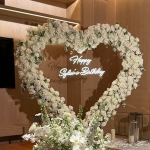 Arche de mariage en forme de cœur en <span class=keywords><strong>fer</strong></span> <span class=keywords><strong>forgé</strong></span>, support <span class=keywords><strong>d</strong></span>écoratif pour fleurs, cadre incurvé extérieur, accessoire de <span class=keywords><strong>d</strong></span>écoration de mariage - Product Image 1