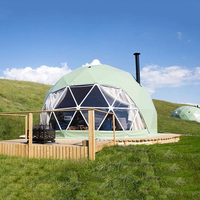 Tente dôme en verre igloo d'hiver pour le glamping en plein air pour le complexe avec vue panoramique à 360 degrés au bord de la mer Tente dôme imperméable à couverture en PVC