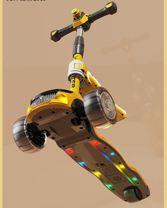 Di alta qualità Multi-funzionale Kick Scooter per bambini pieghevole pedale in PU con 3 ruote in acciaio materiale alluminio per uso esterno - Product Image 4