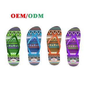 Sandales tongs pour femmes Nicecin avec logo personnalisé, motif ethnique coloré, tongs légères en mousse PE, chaussures de plage pour la marche - Product Image 1