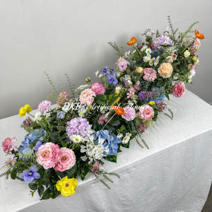 Diseño personalizado, decoración de boda, corredor de flores blancas y verdes, tela de seda artesanal, caminos de mesa florales, arreglos - Product Image 1
