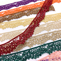 Vente en gros Bordure exquise en polyester de luxe personnalisée Bordure en dentelle aux couleurs de gupure Garniture en dentelle à paillettes fantaisie
