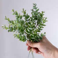 Buket Daun Eucalyptus Buatan 6 Lapis Grosir, Daun Eucalyptus Hijau Tunggal untuk Dekorasi Rumah