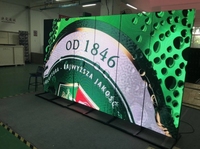 Panneau LED Écran Poster Écrans numériques P2.5 P3 Panneau vidéo LED Totem Affichage LED Tableaux électroniques de football