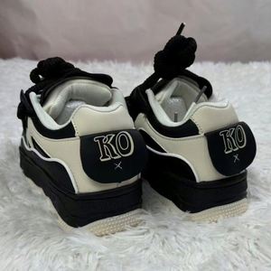 รองเท้าเดินแฟชั่นลำลองแบบสปอร์ตใหม่ปี 2026 สำหรับฤดูใบไม้ผลิ-ฤดูร้อน/ฤดูหนาว พื้นหนา ระบายอากาศได้ดี ผิวผ้าตาข่าย ป้องกันกลิ่น พร้อมพื้นรองรับแรงกระแทก สามารถปรับแต่งได้ - Product Image 3