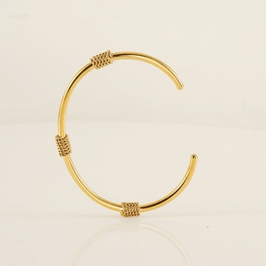 Pulsera Abierta de Acero Inoxidable con Baño de Oro de 18k, Estilo Retro, Ajustable, en Forma de C, para Mujer - Product Image 3