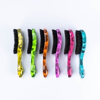 Manche en bois de plage professionnel pour hommes, brosse à barbe à poils souples, poignée ronde de couleur, accessoires de barbier, 1 pièce