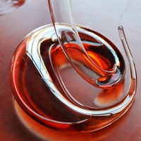 Carafe à vin en verre de haute qualité fabriquée à la main en Chine, carafe à vin en verre en forme de serpent
