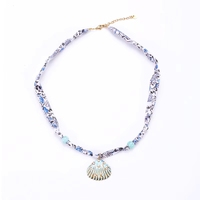 Collar de acero inoxidable con colgante de corazón y choker de seda en capas estilo bohemio, certificado CE, impermeable, joyería llamativa para la playa