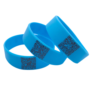 Künstliche Geprägte Wasserdichte Silikon-Armbänder Kundenspezifisch Bedruckte Werbegeschenke Renyi Marke - Product Image 4