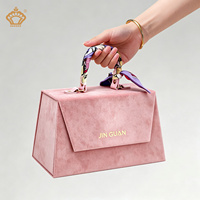 Boîte cadeau en velours pliable, boîte à bijoux en velours, logo personnalisé en estampage à chaud, étiquette métallique, emballage cadeau luxueux et élégant pour les cadeaux de mariage