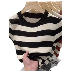 T-shirt Estiva da <span class=keywords><strong>Donna</strong></span> Trendy Verde Stile Vintage Vestibilità Regolare a Righe a <span class=keywords><strong>Maniche</strong></span> Corte in Maglia Spandex/Poliestere Taglia Unica - Vendita all'Ingrosso - Product Image 4