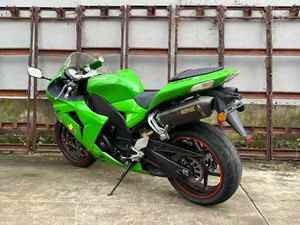 Motocicleta Deportiva <span class=keywords><strong>Kawasaki</strong></span> Ninja <span class=keywords><strong>ZX10R</strong></span> de 999cc, Cuatro Cilindros <span class=keywords><strong>en</strong></span> Línea, Refrigeración Líquida, Alta Potencia, con IMU y ABS - Product Image 6
