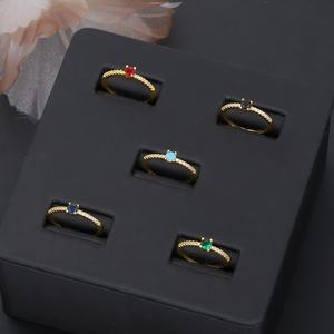 Anillo de Dedo de Latón Chapado en Oro de 24K con Circonita, Estilo Clásico, Anillo de Boda para Mujer, Venta al Por Mayor JXX - Product Image 1