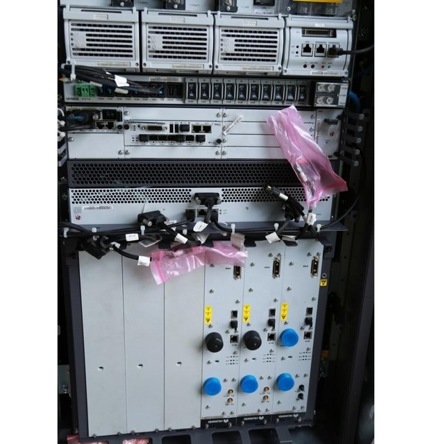 BTS3900 GSM WCDMA Indoor Macro Base Station BTS3900 Ver.D 2113718 WD2B048CAB10 GRFU 900A + BBU3900 BBU M900 Cabinet DBS3900