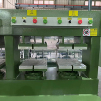 Machine de moulage de semelles EVA automatique numérique à haute efficacité avec moteur, vente directe d'usine FS, pour la fabrication de chaussures par pressage à froid