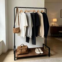 Cintres en métal pour vêtements d'enfants, vente en gros, avec logo personnalisé et design multifonctionnel pour salon et présentoir de magasin
