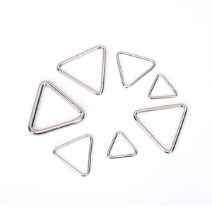 Hebillas Triangulares Metálicas de 2.5x20mm, 3x25mm, 3x38mm, 4x50mm, Duraderas para Bolsos, Ropa y Accesorios de Bricolaje - Product Image 2