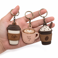 Porte-clés en cuir PU personnalisé OEM ODM, design mignon de boisson au café, logo en relief, souvenir personnalisé pour les amateurs de café
