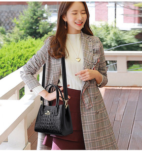 Nuevo Bolso de Mano con Diseño Moderno, Bolso de Hombro, Bolso Bandolera, Bolso para Mujer - Product Image 2