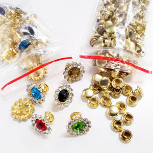 Diamant-set Sun Flower Bump Nail <span class=keywords><strong>Rivet</strong></span> pour DIY Bagages Vêtements Accessoires Accessoires Strass Nail Flower Drill - Product Image 2