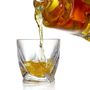 Verres à <span class=keywords><strong>whisky</strong></span> en cristal torsadé de qualité supérieure Tasses à dégustation en verre de cristal sans plomb Verres à <span class=keywords><strong>scotch</strong></span> Gobelets pour boire du <span class=keywords><strong>whisky</strong></span> <span class=keywords><strong>irlandais</strong></span> - Product Image 3