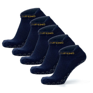 <span class=keywords><strong>Chausson</strong></span> chaussette personnalisé pour hommes avec logo pour la jeunesse poignée <span class=keywords><strong>de</strong></span> cheville antidérapante pour l'entraînement <span class=keywords><strong>de</strong></span> football, <span class=keywords><strong>de</strong></span> yoga et <span class=keywords><strong>de</strong></span> gymnastique avec logo sur la manchette - Product Image 3