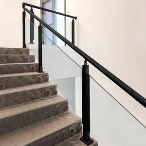 Rampe d'<span class=keywords><strong>escalier</strong></span> en verre <span class=keywords><strong>noir</strong></span>, design en acier pour escaliers, systèmes de rampes en verre sans cadre en acier inoxydable, designs métalliques pour escaliers - Product Image 2