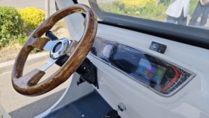 Vehículo de Transporte Personal Eléctrico de 4 Ruedas, Estilo Vintage, Cerrado, Gran Venta en 2025, Certificado CE, Velocidad de 50-70 km/h, Autonomía de 70-90 km - Product Image 6