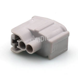 ขั้วต่อหัวฉีดน้ำมันเชื้อเพลิงรถยนต์แบบ 2 ทาง 6189-0611 ตัวเมีย พร้อมปลอกกันน้ำ สำหรับรถยนต์โตโยต้า - Product Image 3