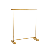 Présentoir pliable moderne et personnalisable en acier inoxydable doré brillant pour vêtements de magasin de détail, idéal pour les boutiques de prêt-à-porter féminin et les usines.