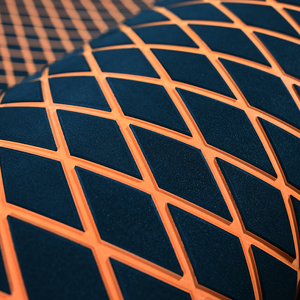 Revêtement de pont de bateau en mousse EVA imitation teck KT GuoMei noir sur orange, imperméable, antidérapant, adhésif puissant, effet <span class=keywords><strong>diamant</strong></span>, pour applications marines - Product Image 5