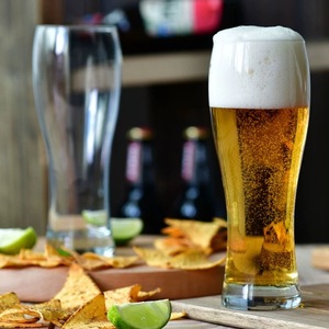 Tasse à bière en <span class=keywords><strong>verre</strong></span> surdimensionnée personnalisée personnalisée <span class=keywords><strong>champagne</strong></span> <span class=keywords><strong>verre</strong></span> à vin à pieds hauts <span class=keywords><strong>verre</strong></span> géant - Product Image 2