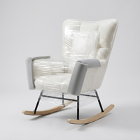 Fauteuil à bascule en tissu Teddy blanc, fauteuil à bascule rembourré pour la chambre d'enfant, le salon, la détente