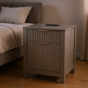 Comodino Grigio Stile Fattoria con 2 Cassetti e Prese USB, Mobile Moderno in Legno per Camera da Letto - Product Image 2