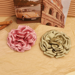 Tela de Satén 3D con Rosas y Peonías de 11.5 cm, Hechas a Mano, para Manualidades, Accesorios para el Cabello, Ropa, Zapatos, Sombreros, Artículos para Fiestas - Product Image 3