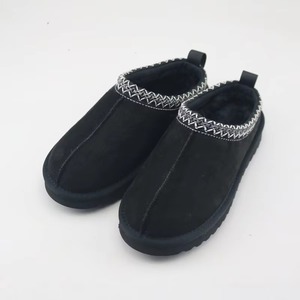 Botas de Nieve con Plataforma y Peluche, Cálidas para Otoño e Invierno, Marca de Diseño, Zapatos de Moda, Estilo Uggs de Alta Gama - Product Image 2