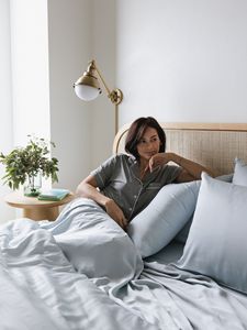 Ensemble de housse de <span class=keywords><strong>couette</strong></span> 4 pièces en bambou tissé 100% pur, garni de <span class=keywords><strong>laine</strong></span>, 300 fils, toutes saisons, personnalisable - Product Image 2