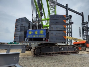 Grúa Hidráulica sobre Orugas Zoomlion ZCC1800H de 180 Toneladas, Usada en Buenas Condiciones, con Alta Eficiencia Operativa - Product Image 2