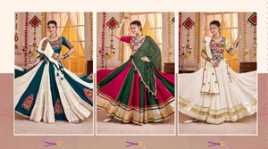 Algodón viscosa totalmente cosido chaniya choli con parche kutchi y espejo Kodi trabajo perfecto para la colección navratri - Product Image 5