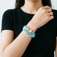 Bracelet en résine multicouche avec perles de cristal bleues et blanches, fermoir diamant, style bohème européen, bijoux faits à la main pour femmes, vente en gros