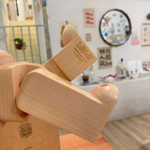 Figura de Oso Bearbrick de Madera Natural Hecha a Mano de Lujo, 10 Jerseys de Estrellas de Fútbol Argentinas, Juguete Coleccionable de Arte, Decoración para el Hogar - Product Image 4