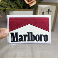 Patchs brodés personnalisés pour cigarettes, pour la décoration de vêtements et sacs, badges auto-agrippants, accessoires vestimentaires