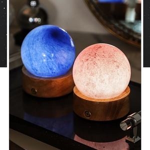 โคมไฟกลางคืนรูปดาว LED แบบ USB โคมไฟไม้ ดีไซน์ทันสมัย โคมไฟคริสตัลทรงกลมแก้ว - Product Image 6